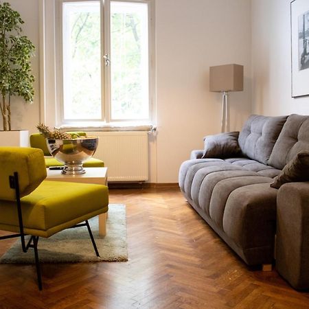 Main Street Apartment Mila , 3 Rd Floor ซาเกร็บ ภายนอก รูปภาพ